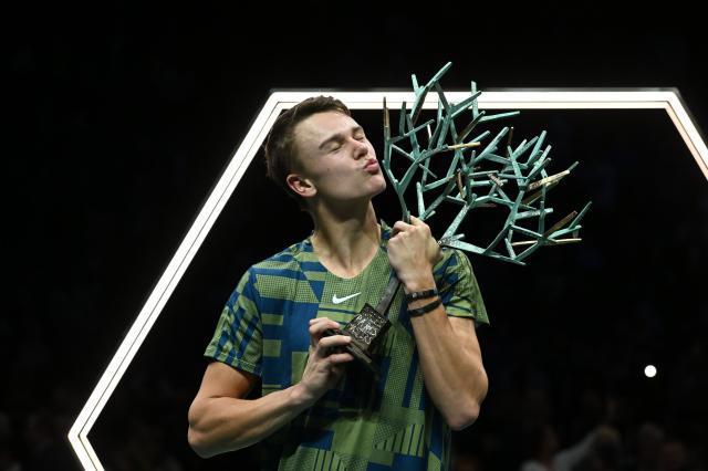 完美世界竞技官网-德约巴黎大师赛再造星 鲁内证明自己不是“baby”